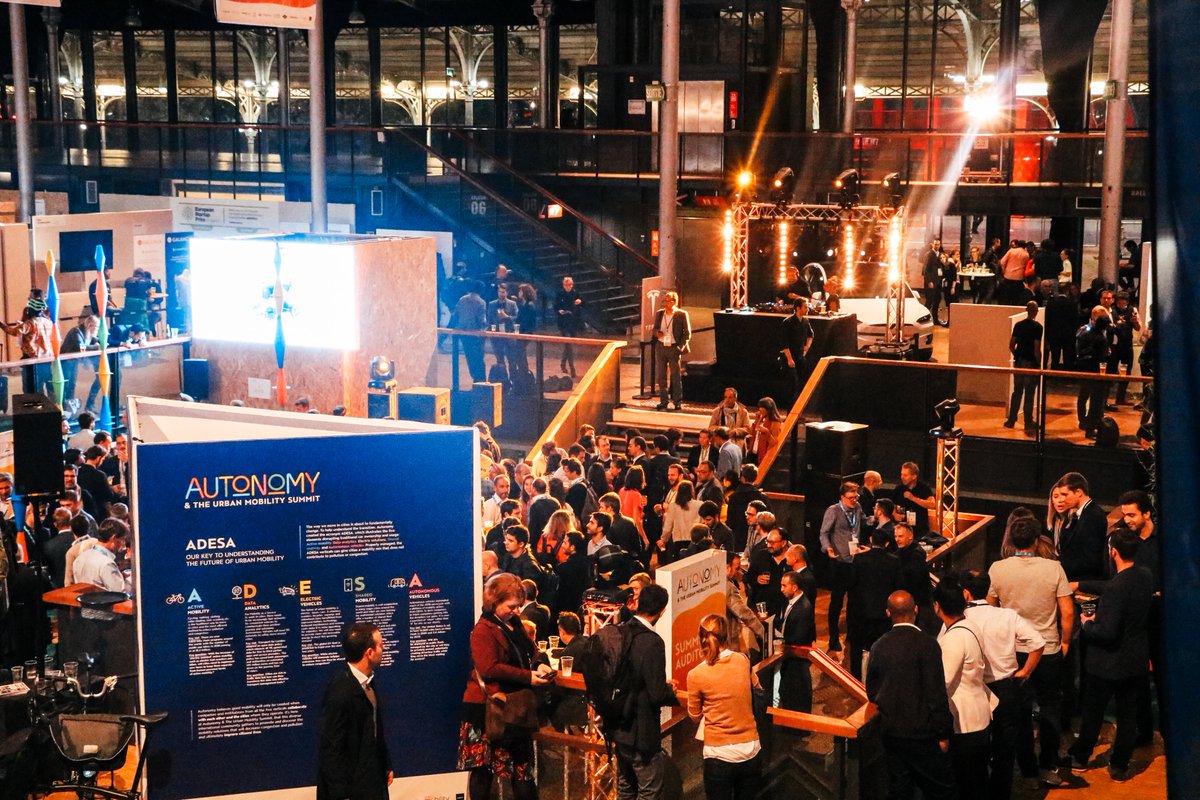 AUTONOMY's tweet photo. Conférences, stands, pistes d'essai, soirée d'ouverture, visite ministérielle... 📸 Retrouvez toutes les photos de #Autonomy2018 ici ! ➡️ https://t.co/oHSVPa3XQh https://t.co/3ubnUuRXta