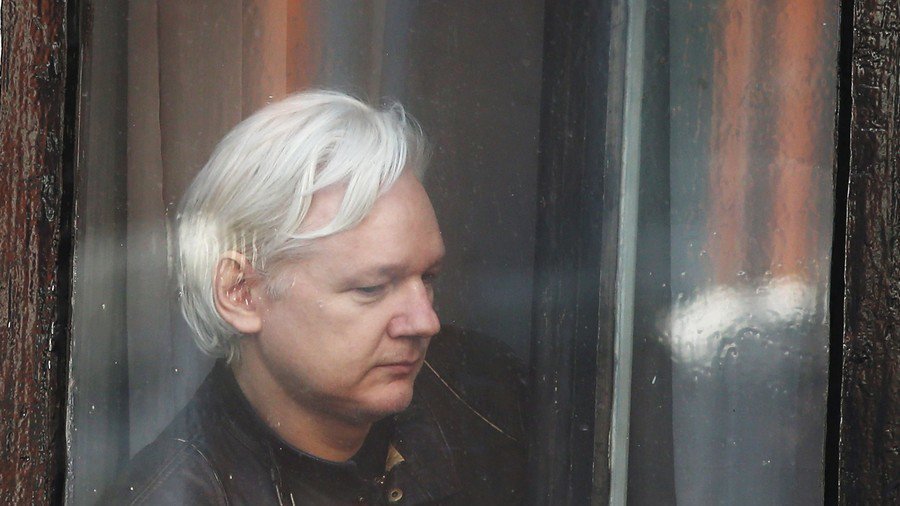 Dr_LCorredor's tweet image. 💥 Assange will be #forcibly #accompanied by Embassy #Chief for any #medical examinations &amp;amp; #hospital visits! The Chief will remain in Doctor's rooms #during Medical #examinations unless asked by Doctor to leave. In which case, the Chief will remain at the door!

Disgraceful! 😠