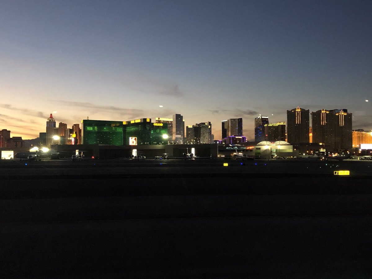 AaronMChaves1's tweet photo. Wrapped my time at this year’s #NPAExpo today listening to insight from the leaders of #LAZParking, #SPPlus & #ColonialParking. #NPA2018 was a great experience & reaffirms that #TheFutureOfParking is looking very bright. See everyone at #NPA2019! #ParkPCA #ParkingCompanyOfAmerica https://t.co/IQoWwbosLF