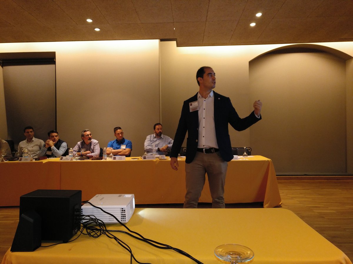 Hoy nos muestra su empresa durante 10 minutos Ignacio Suárez de TUS DESCUENTOS GRATIS

#bniespañaslc #bnicomparte #bni #empresa #flyer #descuentos #gratis