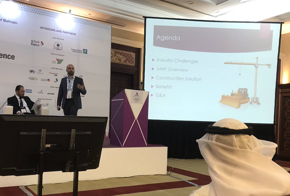AnneMarieWalter's tweet photo. Abdelghani Sinno @bentley takes to stage to discuss advanced work packaging as game changer in refinery projects #GDAconference2018 https://t.co/UXOwfQcVhe