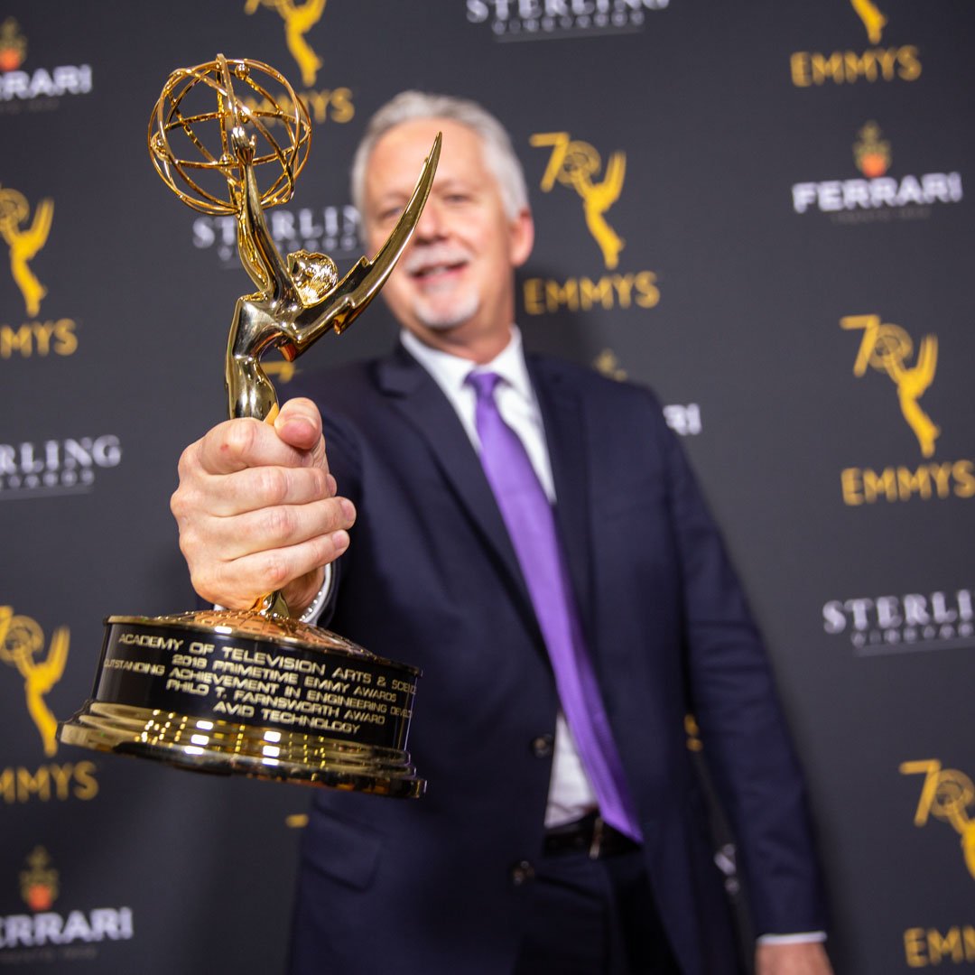 “On behalf of everyone at Avid, we’re grateful to the <a href="/TelevisionAcad/">Television Academy</a> for this distinction.” CEO and President <a href="/JeffJRosica/">Jeff Rosica</a> accepts Avid’s Philo T. Farnsworth Award at the 70th edition of <a href="/TheEmmys/">The Emmys</a> Engineering Awards.
⠀
#Avid #Emmys #TechEmmys #broadcast #television #TeamAvid