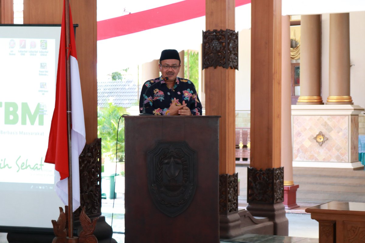 DinkesSitubondo's tweet photo. Pembukaan Acara Workshop Gerakan Pekerja Perempuan Sehat Produktif (GP2SP) dan Pembekalan Pemeriksaan Kanker Serviks pada Wanita Usia Produktif oleh Kepala Dinas Kesehatan Situbondo Bapak Drs. Abu Bakar Abdi, Apt., https://t.co/XDDz3q2U4g
#situbondo
#dinkessitubondo https://t.co/sLB7W79eVb