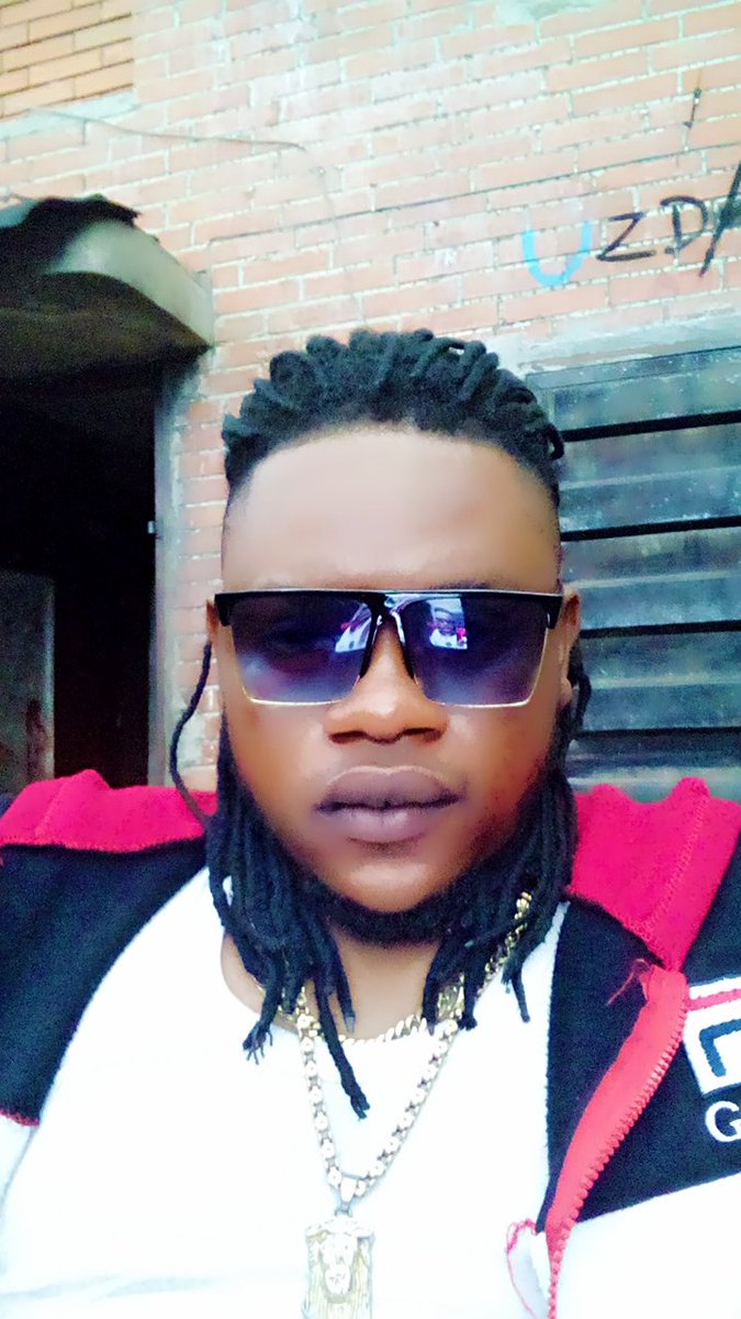chrisdon4music's tweet photo. Am coming there live
#Abia_state 11/11/2018
#Imo_state  18/11/2018
#Benue_state 26/12/2018
oya save the date
For details check the posters @Hypactive @yemialadee @DjVirouz @Rockfm947 @Blaze915FM @solid1009 @949Lumenradio @Goldfm86 @EvablazingEnt @AbiaFirstLady @bukamillyy @Potdyc https://t.co/n8vFWx7pyy