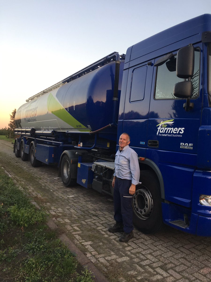 Vandaag gaat het gebeuren , na 47 jaar stopt Dre met chauffeuren .  Hij zal na 32 jaar <a href="/ForFarmers/">ForFarmers</a> de boeren en boerinnen missen 😍#pensioen#genieten #uitslapen