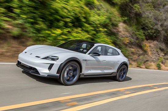 .<a href="/porsche/">Porsche</a> : #Konzeptstudie #MissionE #CrossTurismo geht in Serie . Der viertürige #CrossTurismo verfügt über eine 800-Volt #Architektur , hat 600 PS und eine Reichweite von 500 km (NEFZ). (Foto: Porsche)