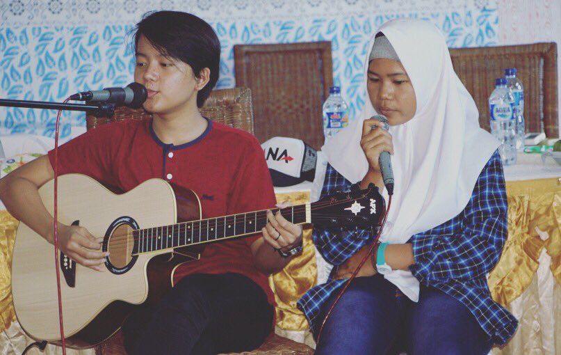 tapromusik's tweet photo. Meet and Greet @LanaMaulana45 bersama Teman Lana (21/10) di Indramayu. Acara yang sangat seru dan untuk menjalin silaturahmi agar selalu terjaga dengan baik.
Terimakasih Teman Lana !
.
.
#temanlana #LANA #maulanaardiansyah #ASBSK #MnG #temanlanaIndramayu https://t.co/GmPRvqDP0V