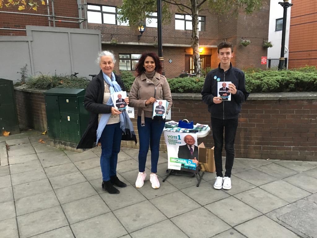 Fingal4MDH's tweet photo. Another great evening canvassing Swords for @MichaelDHiggins #Keepthepoet #MichaelDForPresident https://t.co/Dr32roELVj