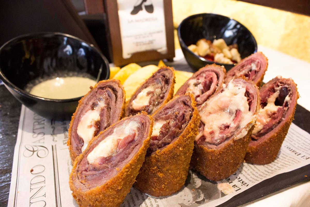 Qué dice la prensa sobre nosotros? Unánime es la opinión en destacar a La Madreña como un referente de la Cocina Asturiana en Madrid...,¡Si te gusta Comparte!
#ServicioCachopoAway #TartaDeQuesoParallevar #CachopoParaLlevarhttp://lamadrena.com/comida-asturiana-para-llevar/