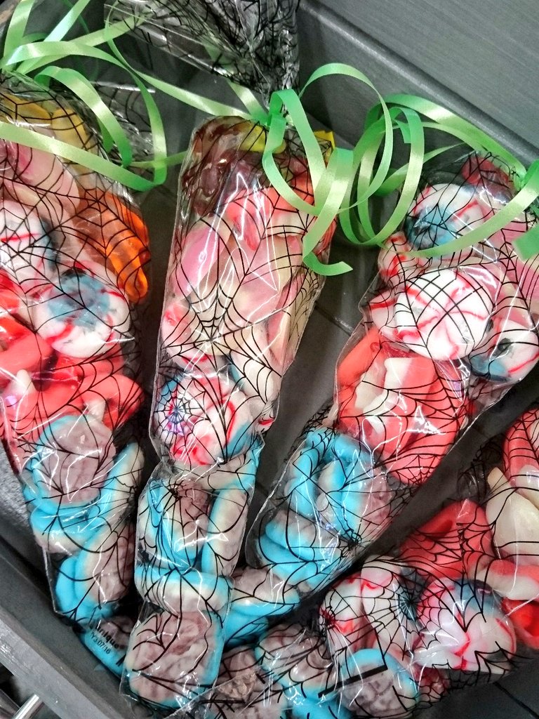 Steven is on <a href="/LollipopTS/">Lollipop</a> sweet duty today. He's making up some more #Halloween #Sweetcones