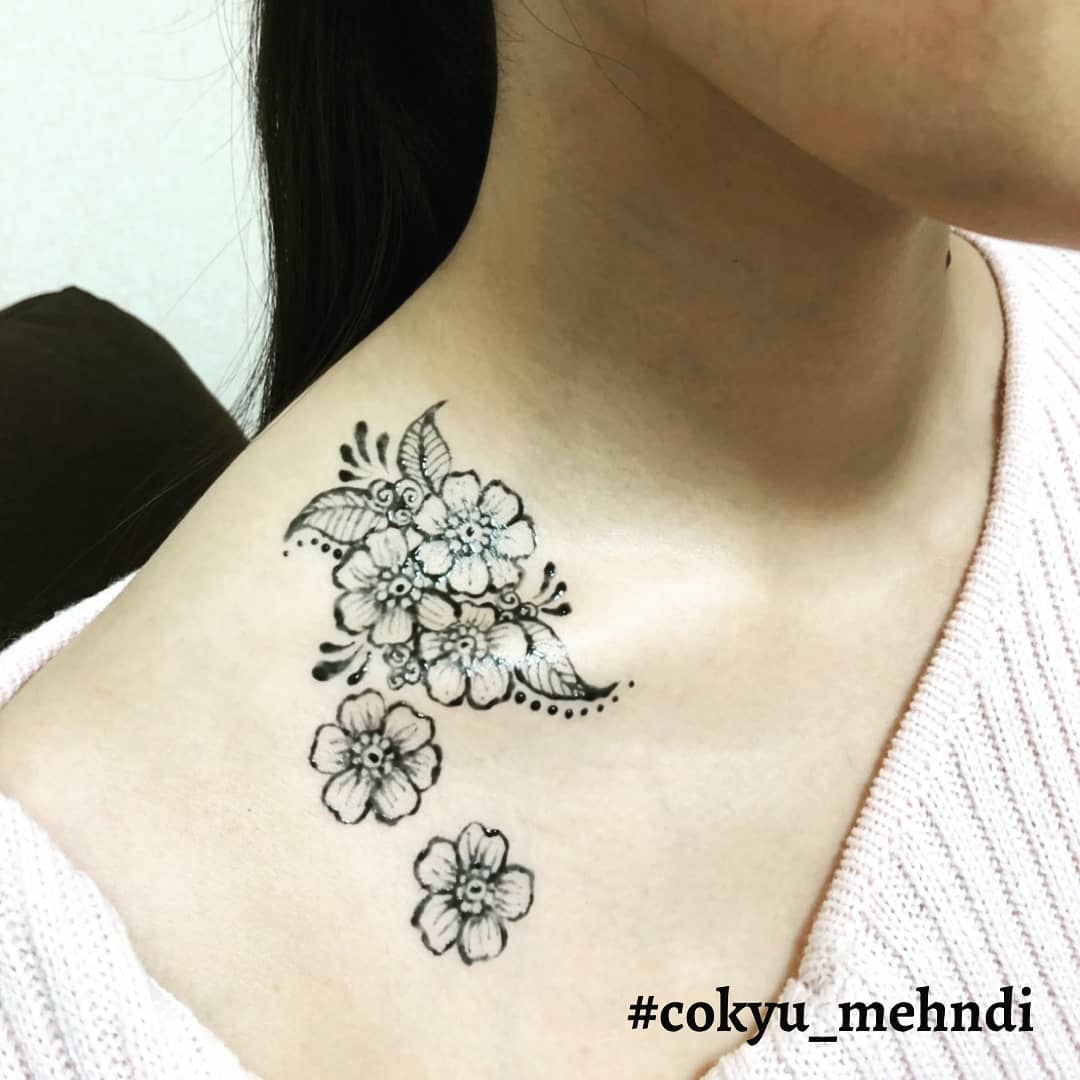 ベスト50 かわいい ヘナ タトゥー 花 すべての美しい花の画像