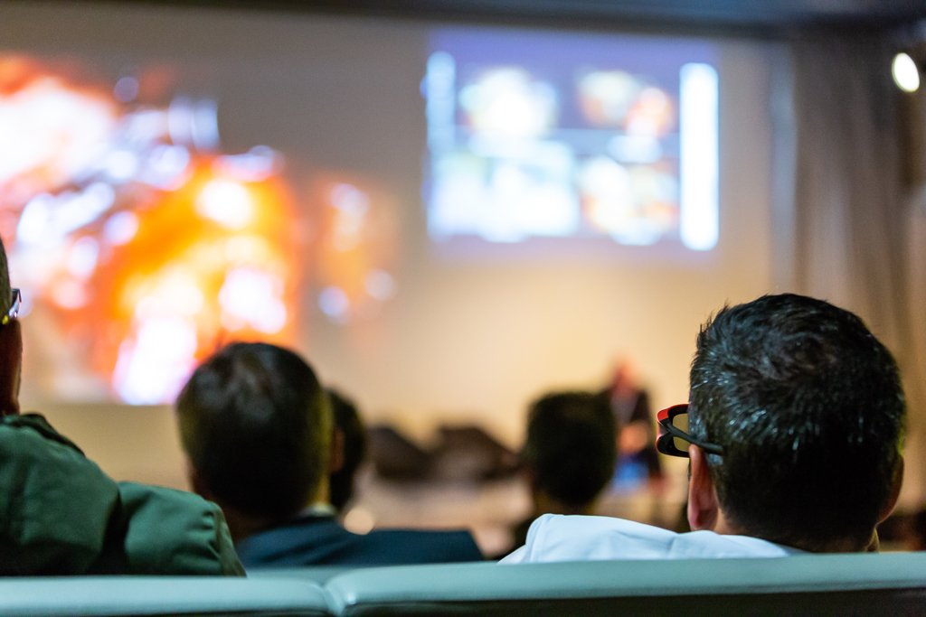 urop_congress's tweet photo. Second good news of the day!
Videos of live surgeries are also online. Re-live the greatest moments of #UROP18 :
👉 https://t.co/xx3mvOYQMB

And SAVE THE DATE for next #UROP19: October 3-4, 2019 🎉
@MRoupret @delataillealex @VaessenCh
#urology #oncology #robotic #congress #paris https://t.co/Vg7RTSi0o9