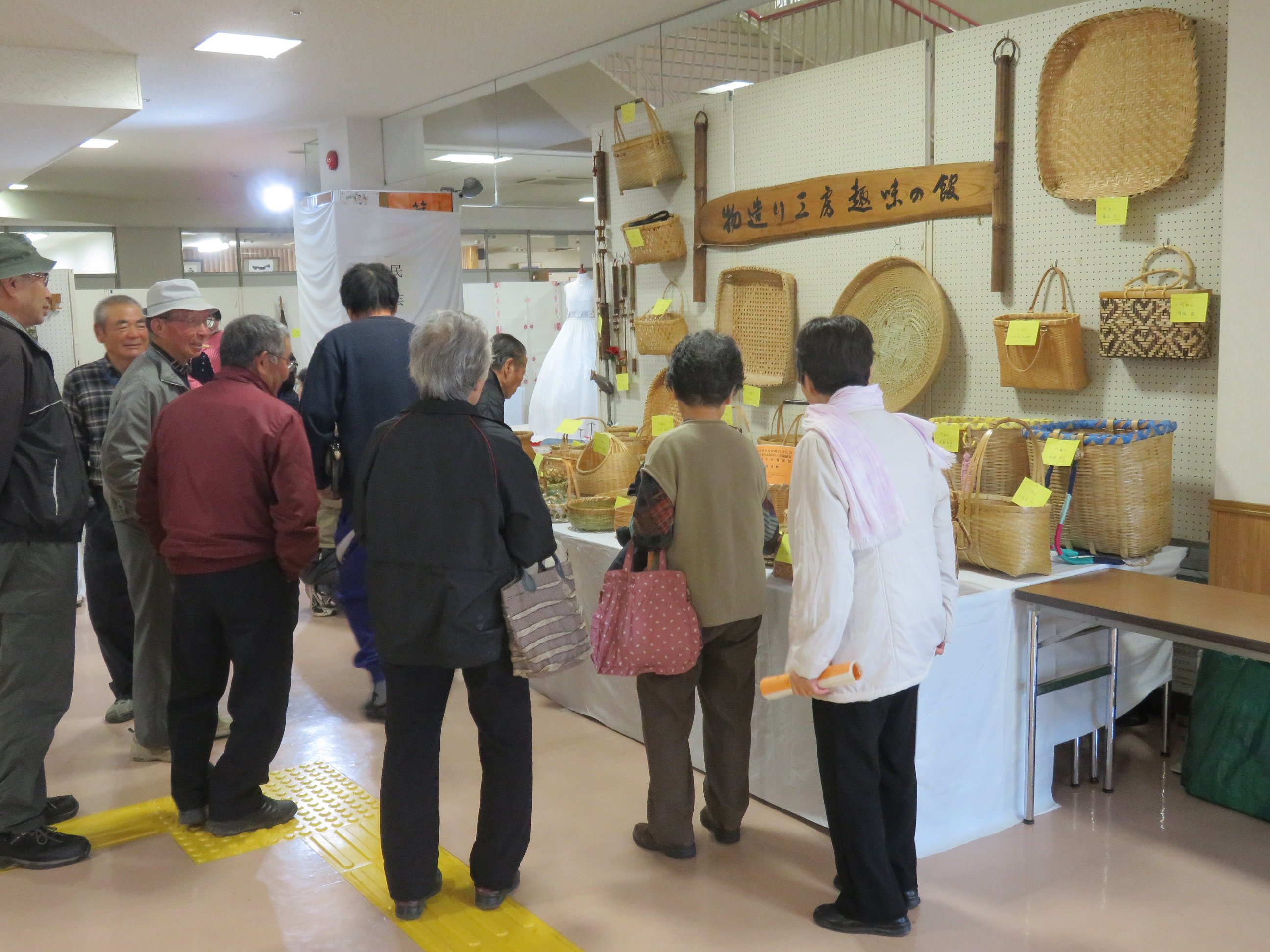 第14回佐久市民総合文化祭を開催 佐久市民の制作活動によって生まれた作品を一堂に展示し 広く公開します 同時開催 18 10 25 佐久 佐久市役所