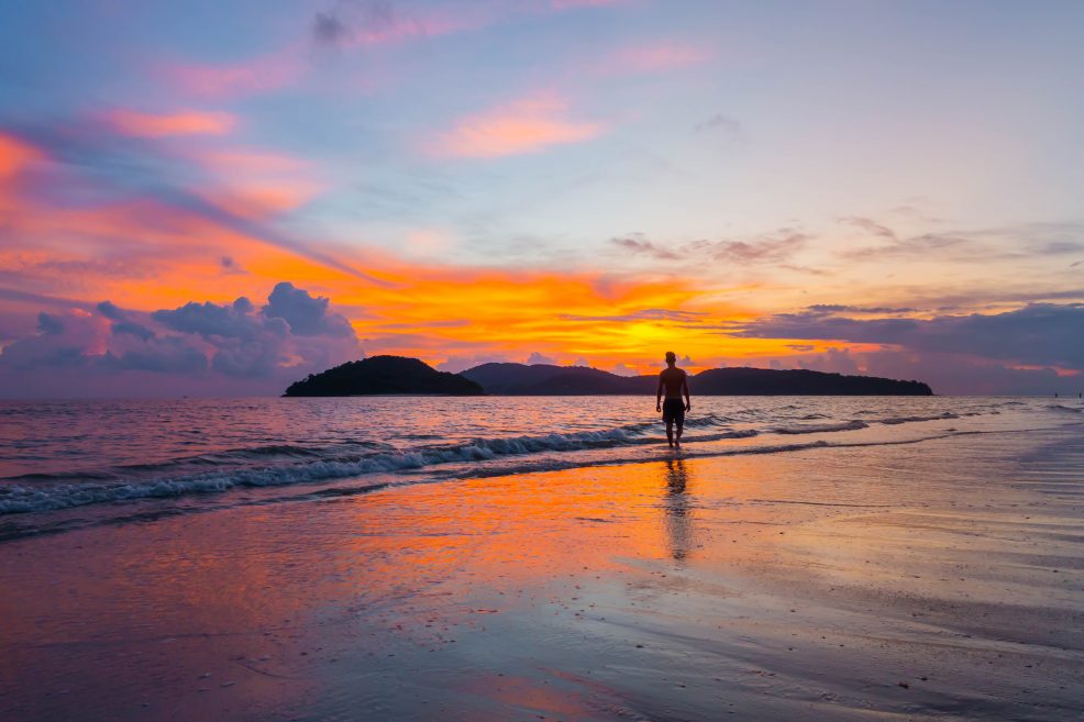 AmbongPoolVilla's tweet photo. Where to Stay in Langkawi • The Five Best Hotels in Langkawi

https://t.co/VF4dasGK66

#langkawi #ambongpoolvillas #ambongambong #pantaitengah #sunset #beach #islandlife #romanticgetaway #nature #yogaretreat #yoga https://t.co/ubJP5idu2G