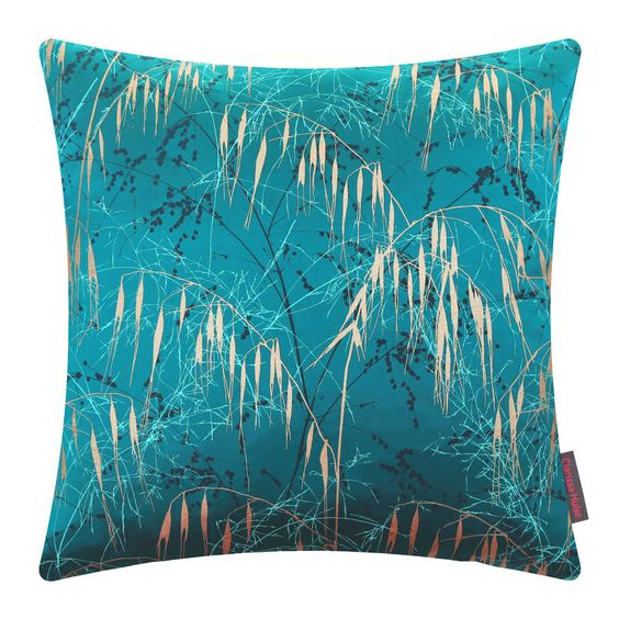 Clarissa Hulse Three Grasses Cushion
homegirllondon.com/ten-maximalist…
@AmaraLiving 
#silkcushion #maximalistinterior #amara #AffiliateMarketing