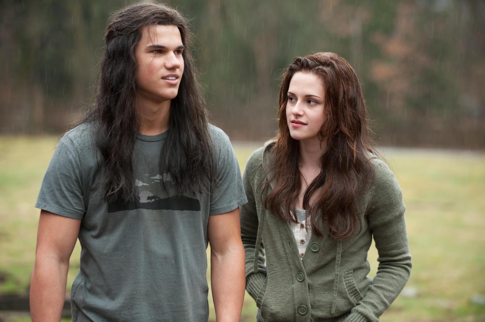 paul rudd on Twitter: "taylor lautner's wig in new moon?? WACK  https://t.co/8IufdZF7QZ" / Twitter