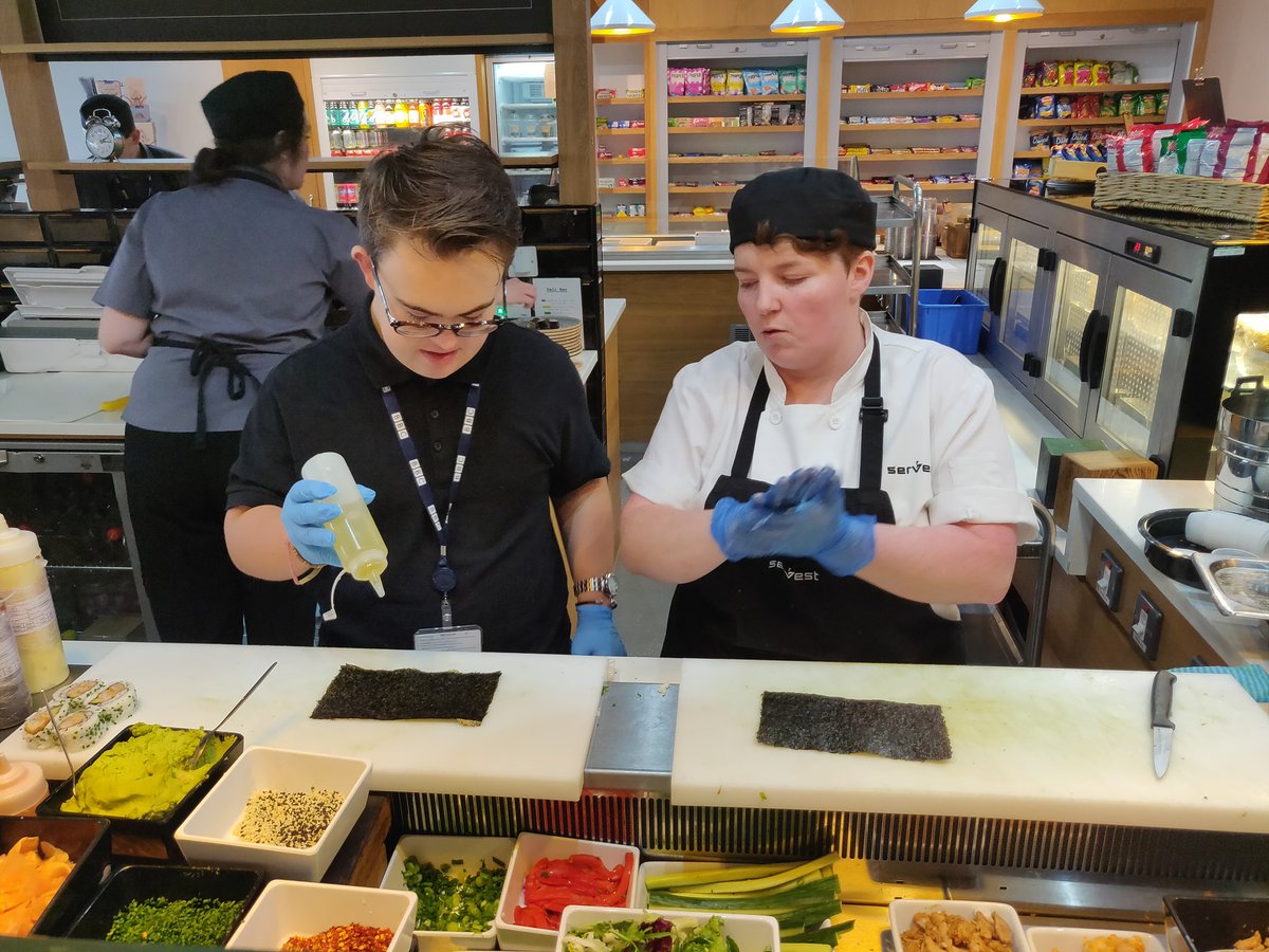 chefjohnfleming's tweet photo. Jenny our amazing chef teaching our front of house staff how to make sushi. Bursting with pride today @ServestFoodCo @AngelHillFood @debbie_noakes @chrisincefood https://t.co/1y0Ueh46i9