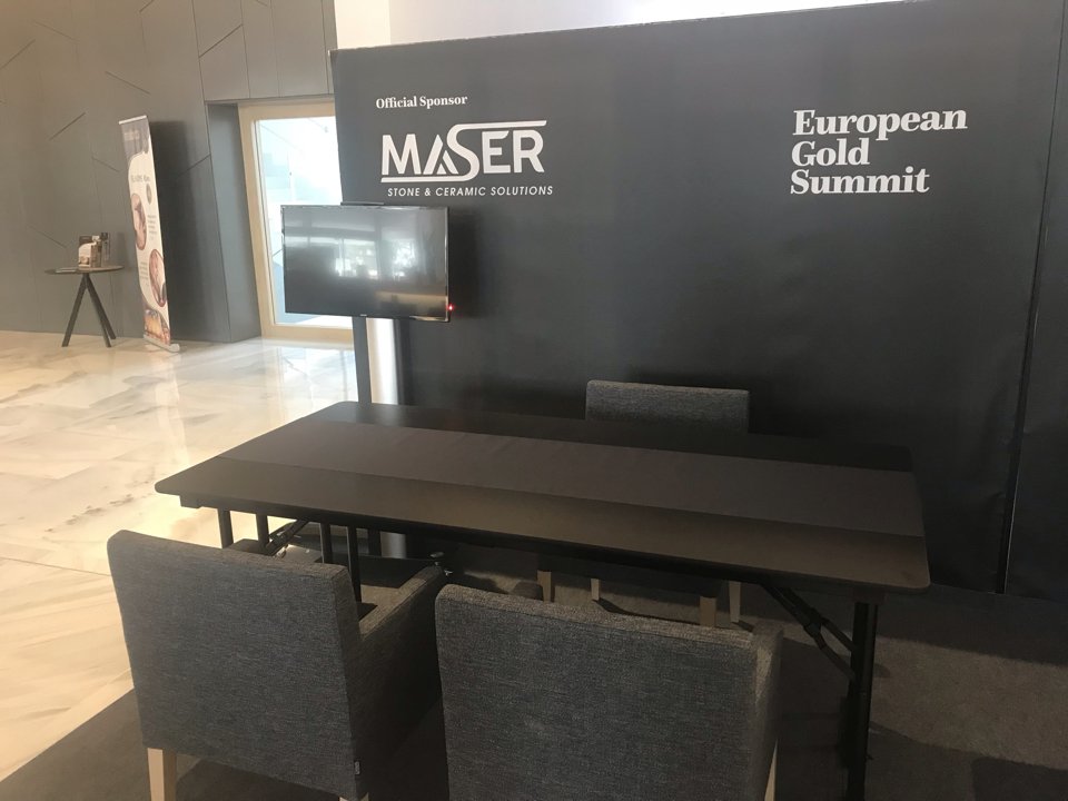 MASERSL's tweet photo. ¡Todo listo! Así luce el espacio MASER que hemos preparado junto con @GrupoCosentino en el European Gold Summit que se celebra en Mallorca. #oficialsponsor #feriaconsentino #stone #piedra #cocina #encimera https://t.co/hn91psPg7C