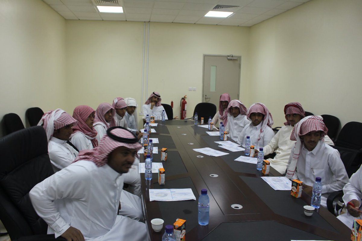 كلية التقنية للبنين بالحائط Pa Twitter صور من زيارات المدارس لفرع الكليه التقنيه بالحائط والتي تأتي في إطار التعاون القائم بين الكليه والمجتمع