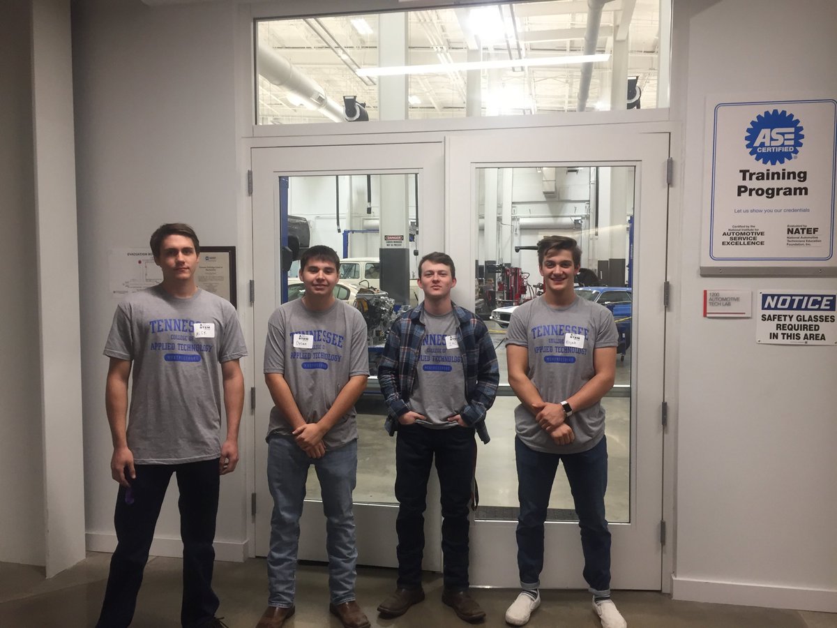 SHS_CTE's tweet photo. SHS CTE Automotive students visit the Smyrna TCAT Auto program today. #EPSOWeek2018 @SmyrnaBulldog⁩ ⁦@RuCoCTE⁩ ⁦@TN_Pathways⁩ https://t.co/8XjWeYzmyz