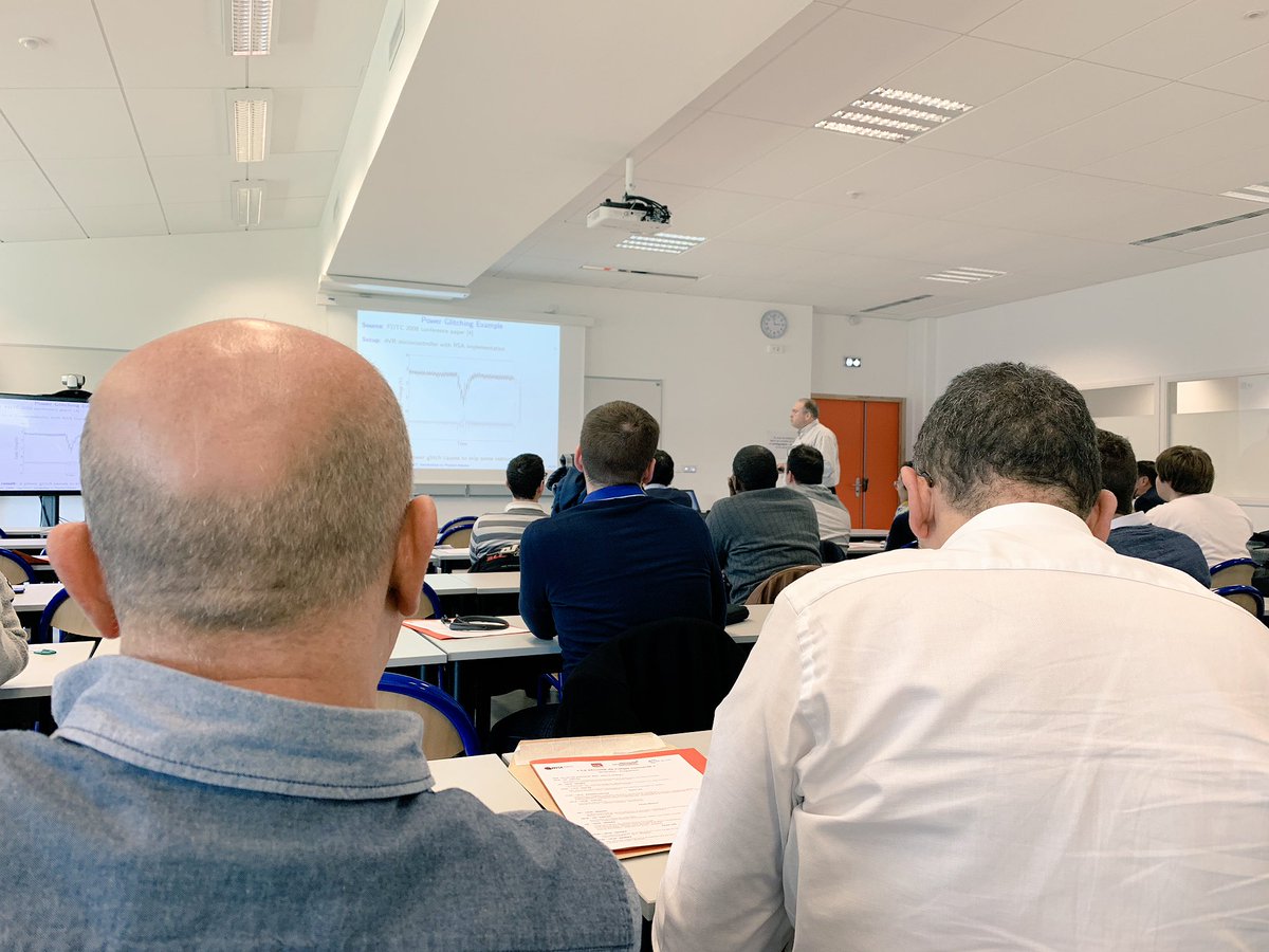 jean_sylvain's tweet photo. #WeNetwork et #Captronic organisent un séminaire de l’objet connecté #iot avec des présentations sur SCA, FIA 🔬 et un REx dans le domaine de la santé 🚑 https://t.co/XsUvMFKsAt