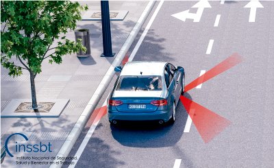 ¿Conoces los ángulos muertos de tu vehículo? Cuanto más grande es el vehículo 🚗 🚛 🚘 y peor ajustados están los espejos el área no visible es mayor, aumentando así el peligro de colisión lateral. 
Más info y consejos en 👉 bit.ly/RACE-Ángulos_M…