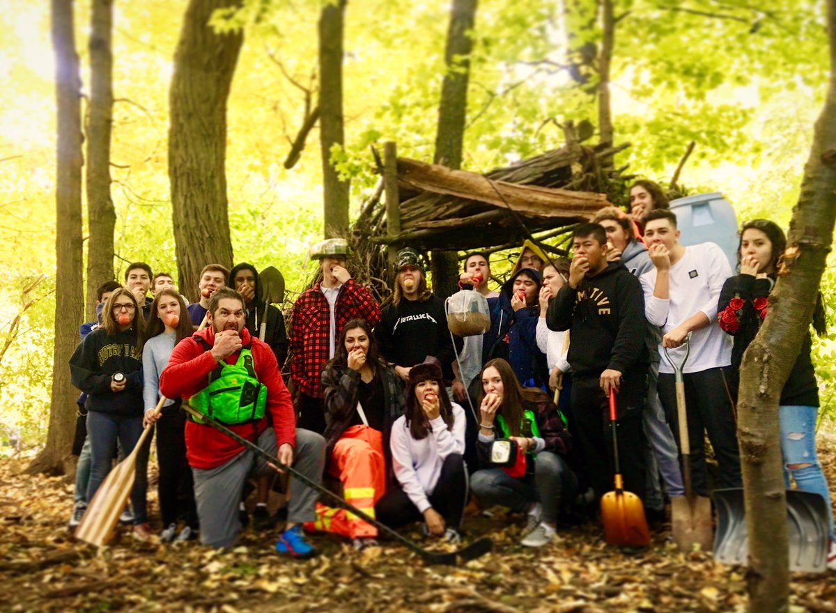 The Great Big Crunch Outdoor ed style. <a href="/HaltonFFT/">Halton Food for Thought</a> <a href="/STAOakville/">STA Oakville</a> <a href="/DrummondFarms/">Drummond Farms</a>  #greatbigcrunch  #nostudentgoeshungry