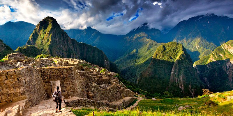 TurismoalPeru's tweet photo. Confirman fin de semana largo del 1 al 4 de noviembre -> https://t.co/oL1sWBMmP9 https://t.co/1pmCQSfeOQ
