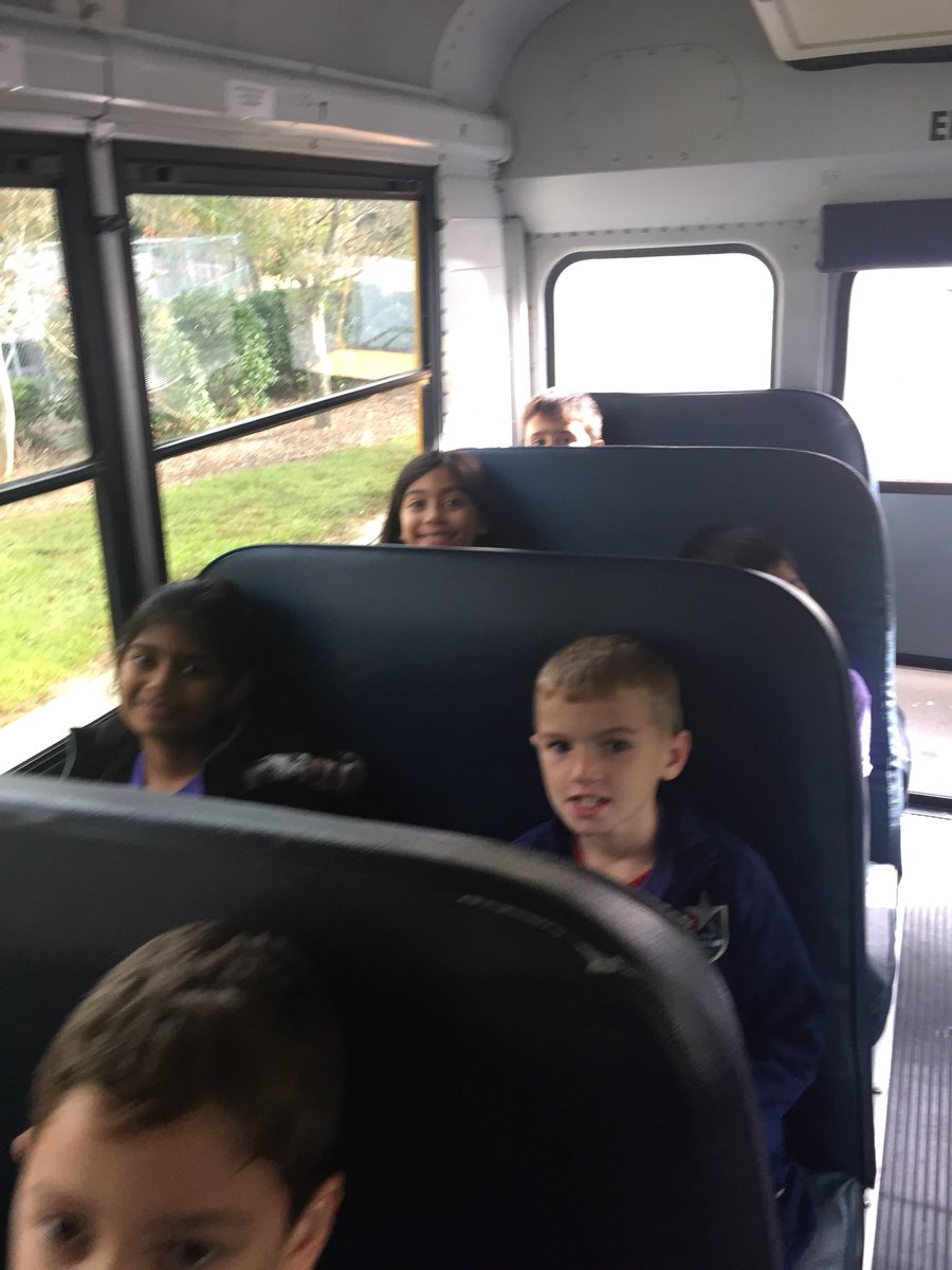 Buses were a little late but we’re off!  Historic OakView here we come! <a href="/MrsT_Pennell/">Teresa Pennell</a>  <a href="/weatherstoneES/">Weatherstone ES</a>.