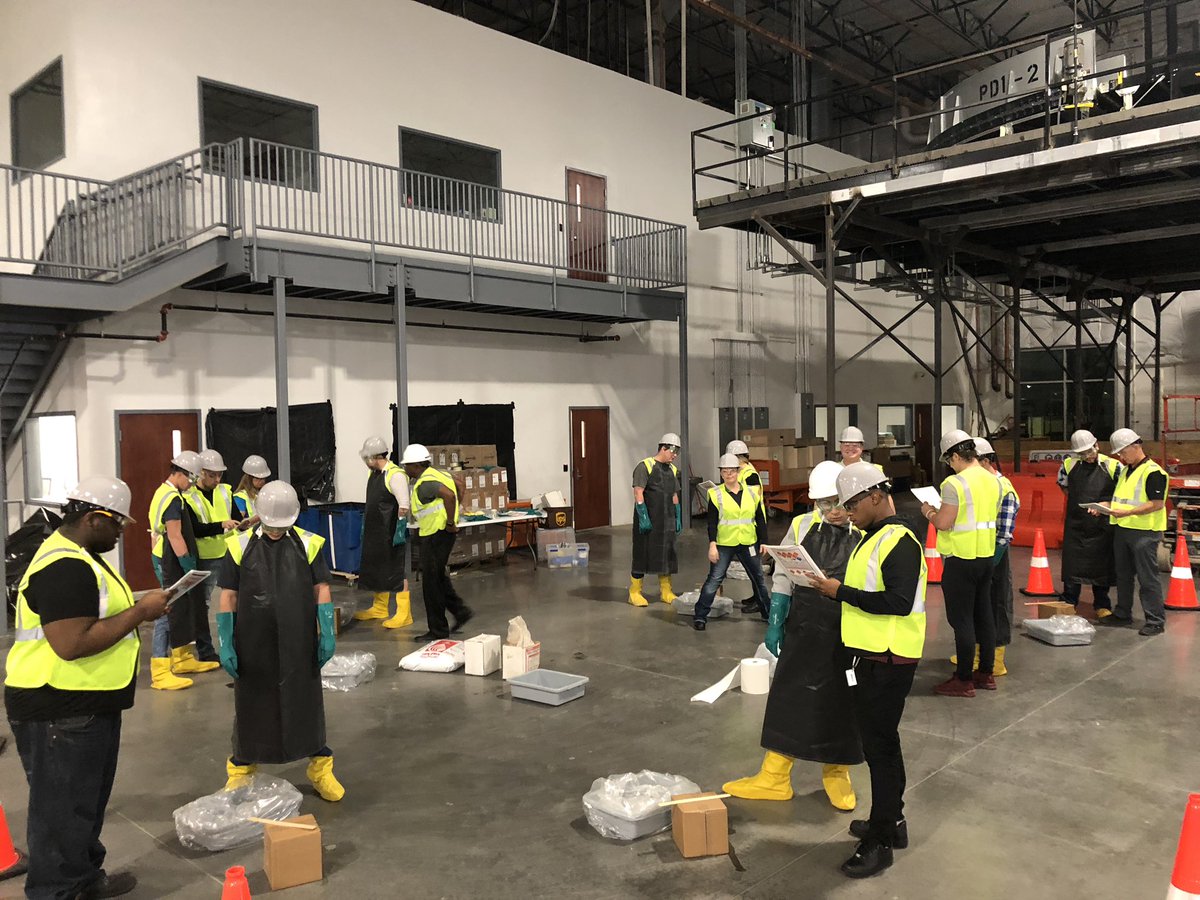 New Designated Responders from around AZ #CaughtSafely with some hands on learning in the new Goodyear Facility! <a href="/arizona_hubs/">Marice Burrough</a> @UPSSafetyBrad <a href="/MPZakely/">Mike Zakely</a> @Michael_Yoshida <a href="/Kwhitworth1Brad/">Brad Whitworth</a> <a href="/RubenSafetyDM/">Ruben Rodriguez Jr</a>