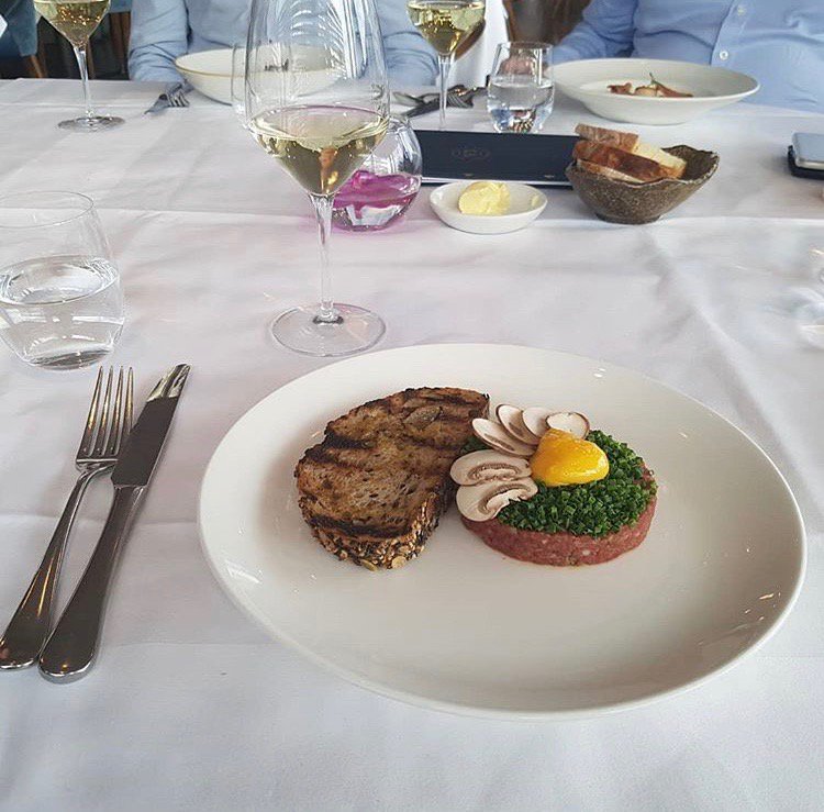 thisissmiths's tweet photo. Enjoying the October sunshine? 
We have a couple of tables left for lunch if you’re quick. 

#londonrestaurants #smithsofsmithfield #farringdon #smithfield #roofterrace #cityviews #london https://t.co/mPq5u3ZCuV