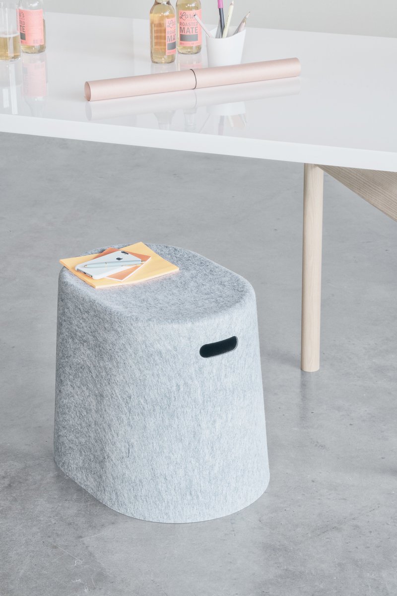MovingWalls1's tweet image. The stackable Moving Stool by Jörg Boner, debuted at @ORGATEC. Made from recyclable formfleece, the surprisingly stable and lightweight stool has a generously proportionedand comfortable seat moulded into the top. #movingwalls_officetools  #thisishowweworknow #orgatec2018