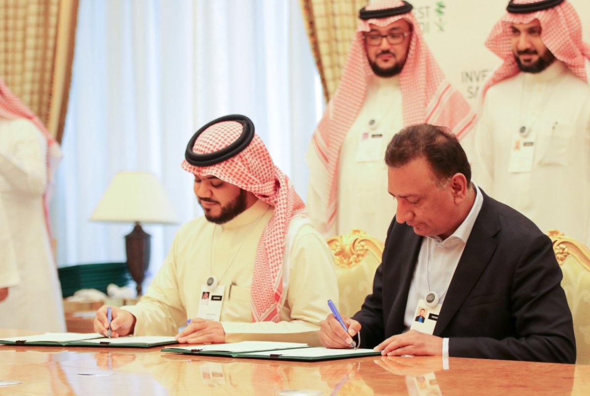 SaudiProjectEN's tweet photo. A MoC agreement between US-based Katerra and the #Eskan Program to introduce modern and rapid construction methods to Saudi Arabia. #FII2018 https://t.co/HqBhhodqAv