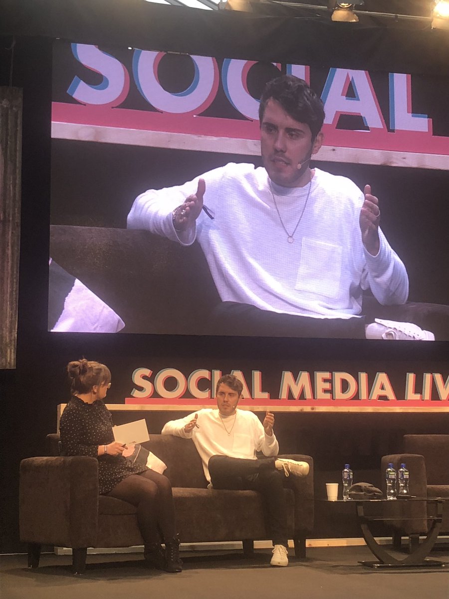 .@PointlessBlog at #SocialMediaLive “The key is not caring about the numbers and just creating content you want to make” 📱 #YouTube #SocialMedia