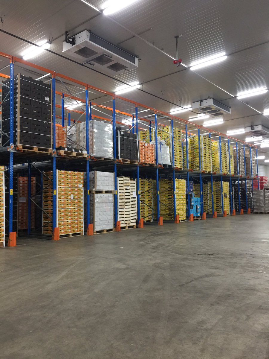 said9s5's tweet photo. DL Logistics Group have six warehouses distributed around the country, each one is special for something, this one is special in fresh meat and fruits with making use of value added logistics principle
#GoLogistics @OmanLogCenter @AsyadGroup https://t.co/f9vnaVYTu3