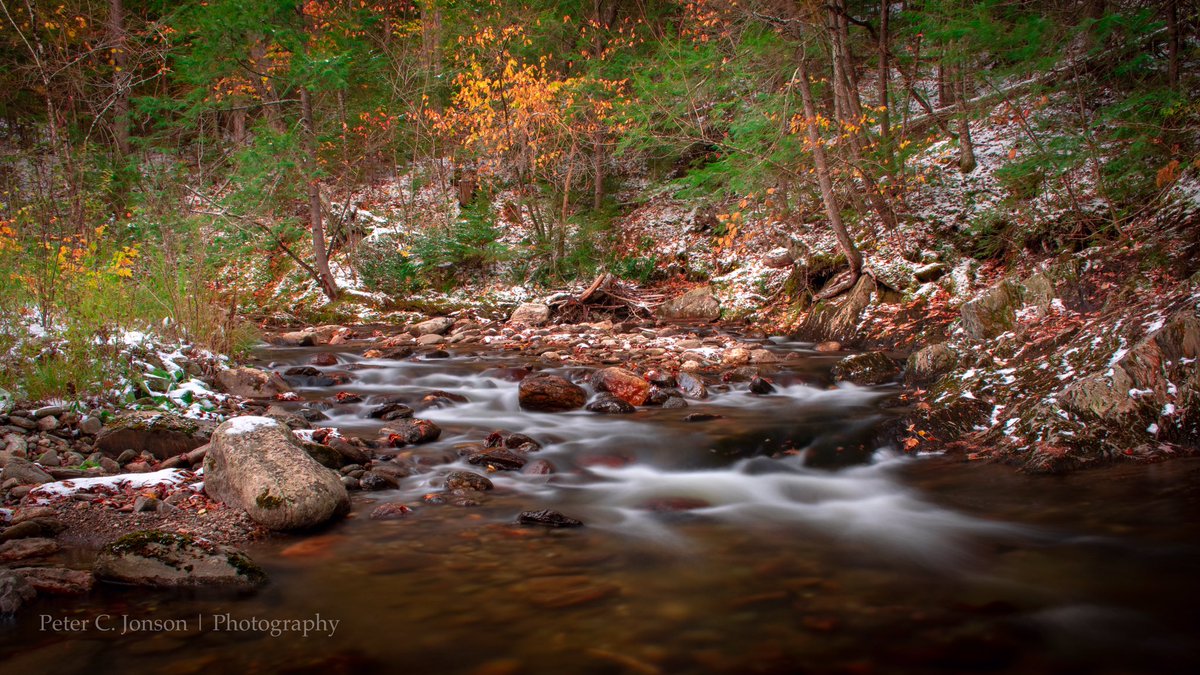 PeterCJonson1's tweet photo. At Autumn’s End - Stowe, Vermont
@NikonUSA #nikonphotography #D3400 #NikonFallVT #Stowe #Vermont #Autumn #Fall #ThePhotoHour #Stream https://t.co/6E6jXpCKt9