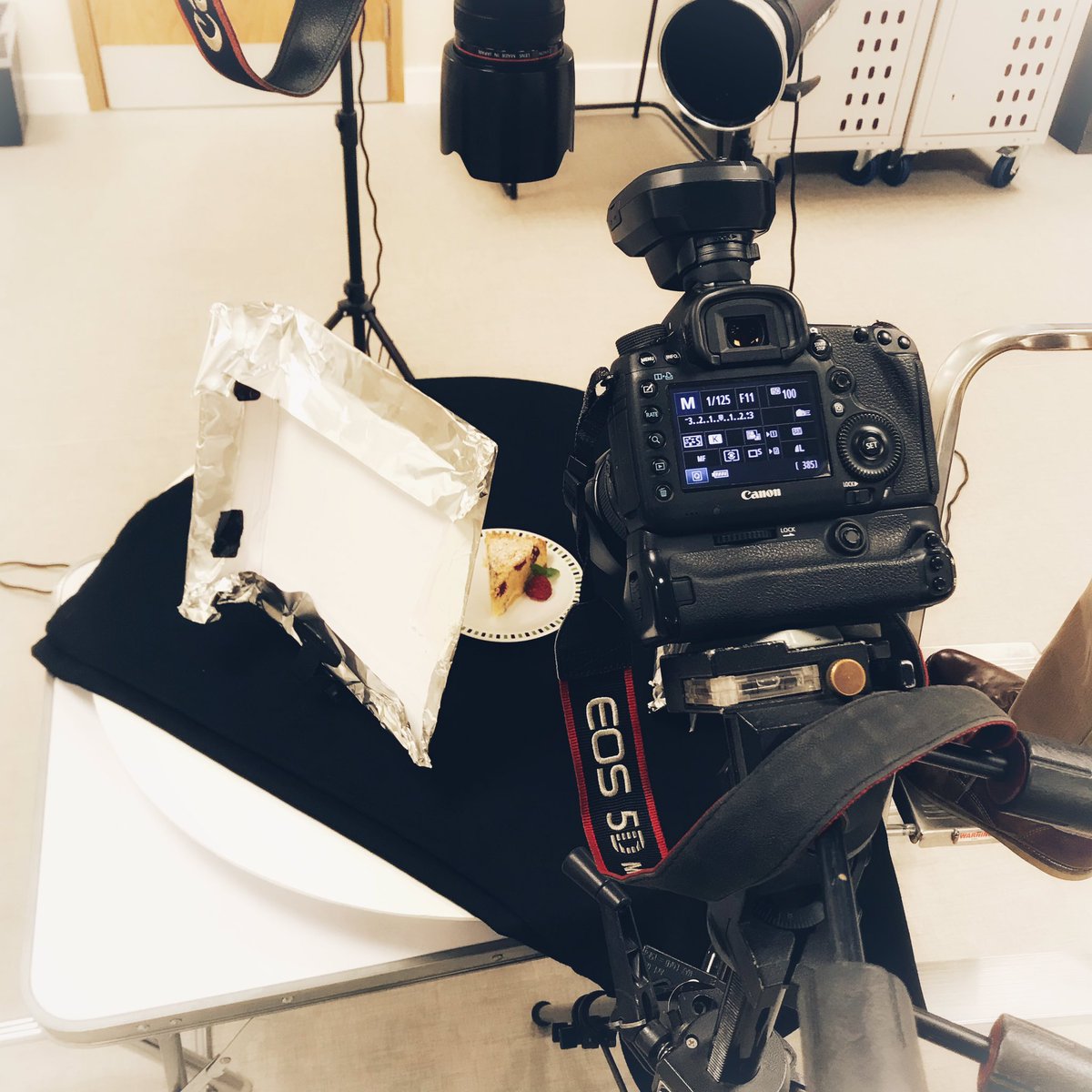 VertasGroup's tweet image. Another exciting project promoting our new #primaryschool menu! Big thanks to @craig_byford @Jasehowlett @HeidiOs68608959 and @SueMahoney62 for their support in bringing the new menu to life @SuffolkOne ! #watchthisspace #tricksofthetrade #foodphotography