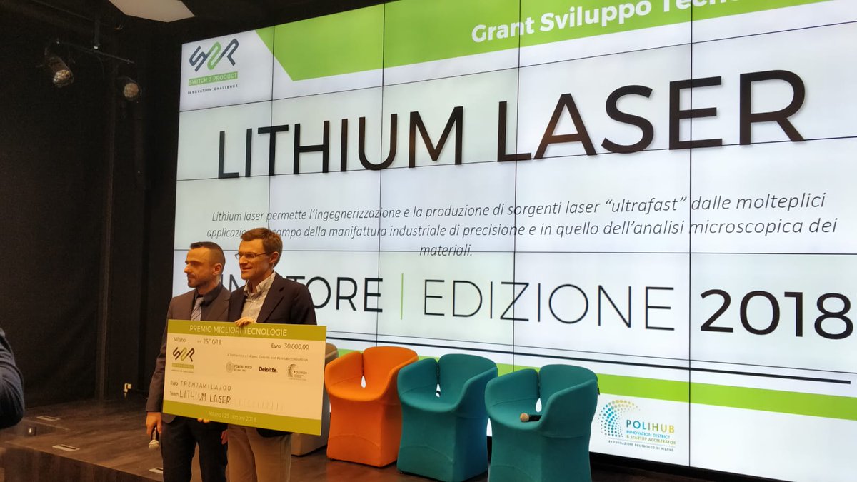 PoliHub's tweet photo. Finale #Switch2Product 2018 Roberto Tiezzi @polimi premia i 5 vincitori del grant sullo sviluppo tecnologico. Sono #Bac3Gel, #uHeart, #Agade, #LithiumLaser e #RoboticSaffron https://t.co/AR0nK2d4Uo