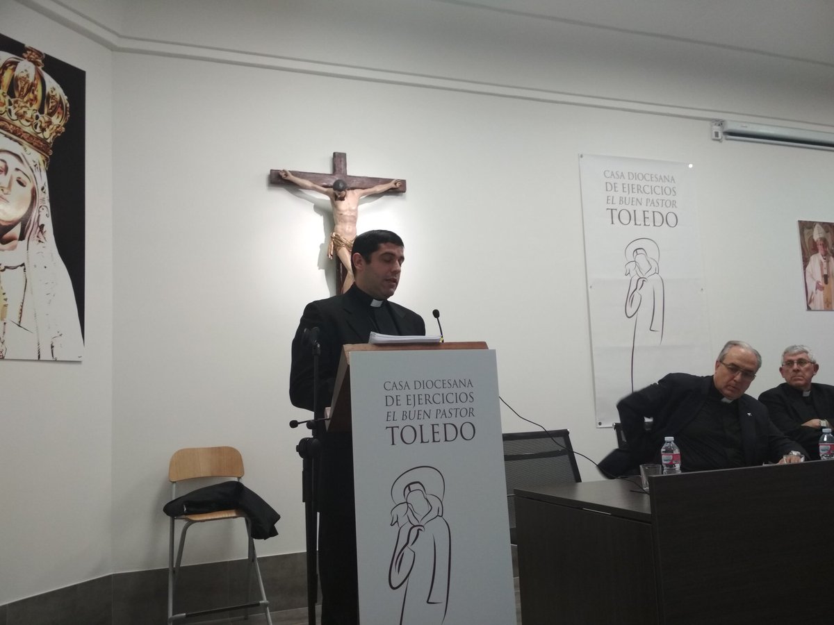 architoledo's tweet photo. Los #delegadosepiscopales de @sepaju @caritasto @delfamiliatoled @CatequesisToled @seminariotoledo
piden al nuevo #ColegioArciprestes la colaboración de #sacerdotes y #seglares @postoladoseglar en cada uno de los 26 #Arciprestazgo para coordinar la acción pastoral en las 5 áreas https://t.co/ar9pZaFsEU