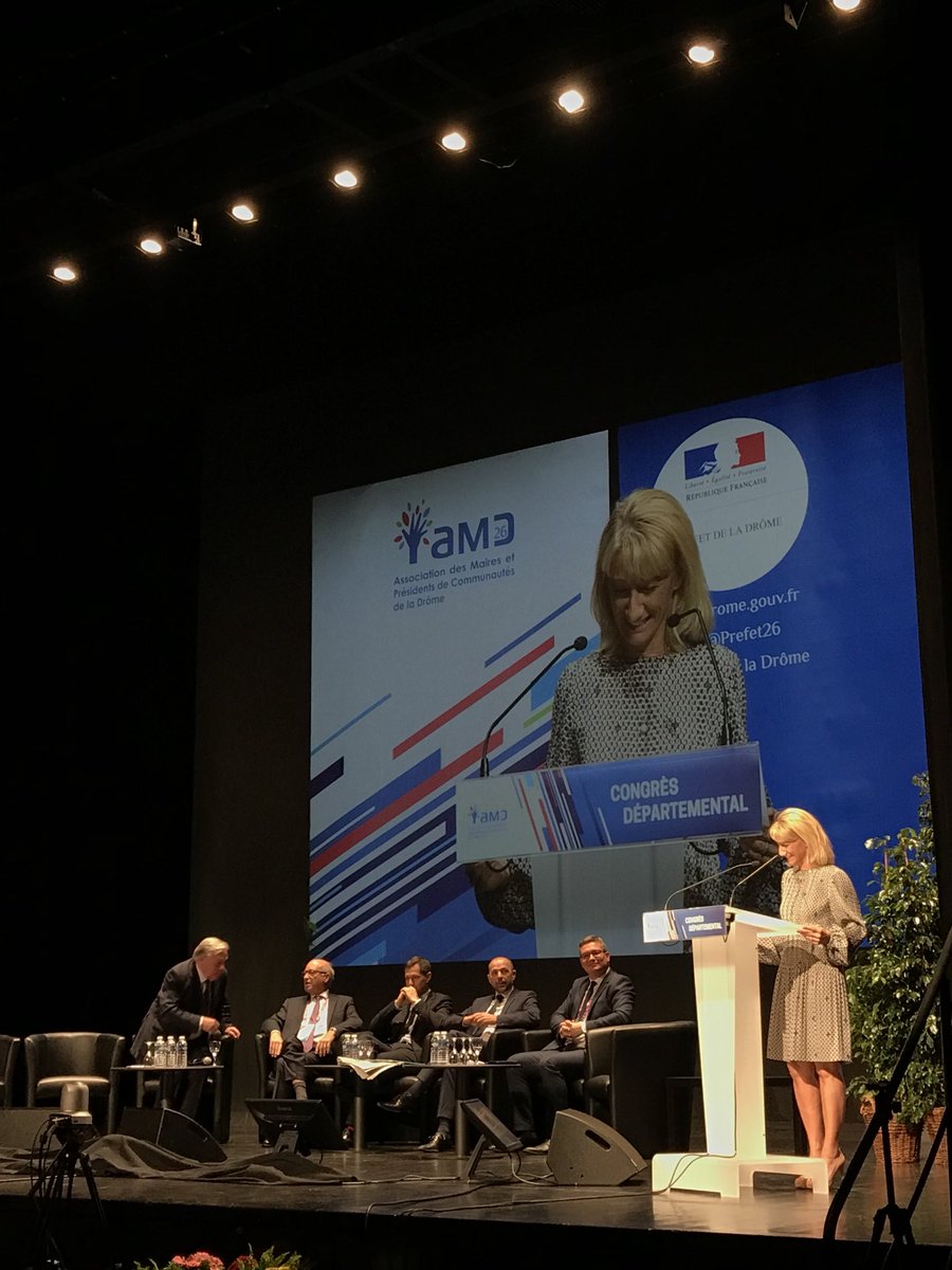 VilleDeRomans's tweet photo. Ce matin, le Congrès des #Maires de la #DROME accueillait Marie-Pierre Mouton, Présidente du département de la Drôme en présence de Madame la Ministre @j_gourault ! #fiersderomans #congresdesmaires #amd26 https://t.co/n8fbtuJaDq