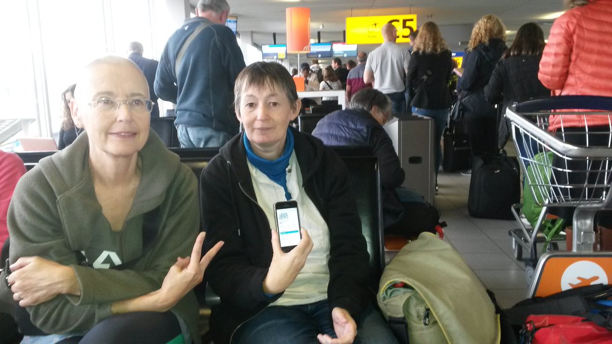jobbew's tweet photo. Look what I found: archaeolartists. Bag and label them!#Mapchat2018 @CHATArch @marjolijnkok https://t.co/YdckCpBr3d