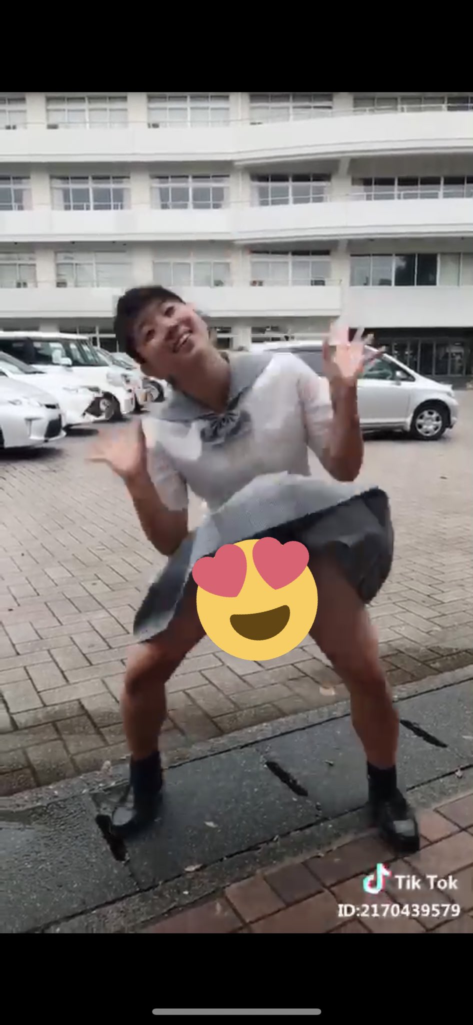 パンチラ tik tok  / X