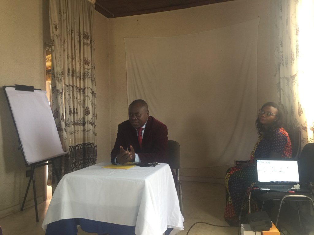 AsanjiQueen's tweet photo. The Regional Delegate of Youth &amp; Civic Education,  encouraging youth leaders to be good ambassadors of peace in their communities. @WashFellowship @NinaForgwe #2250Cameroon #Act2250 #Youth4peace #ExchangeOurWorld #USEmbYaounde #MWF2018 @IREXintl https://t.co/yLIudZNV02