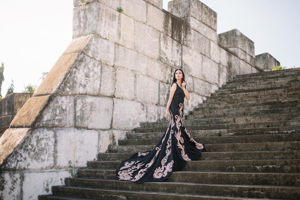 maariarica's tweet photo. Dreaming like a princess ✨👑

10.27.18 https://t.co/uX4RKJUwYc