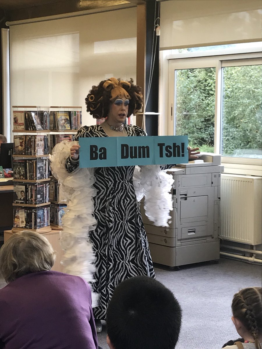 MandiB_'s tweet photo. #MamaG being absolutely #fabulous #darling  @STHLibraries #BillingeLibrary @PetitePantos https://t.co/fUoeRtp1ag
