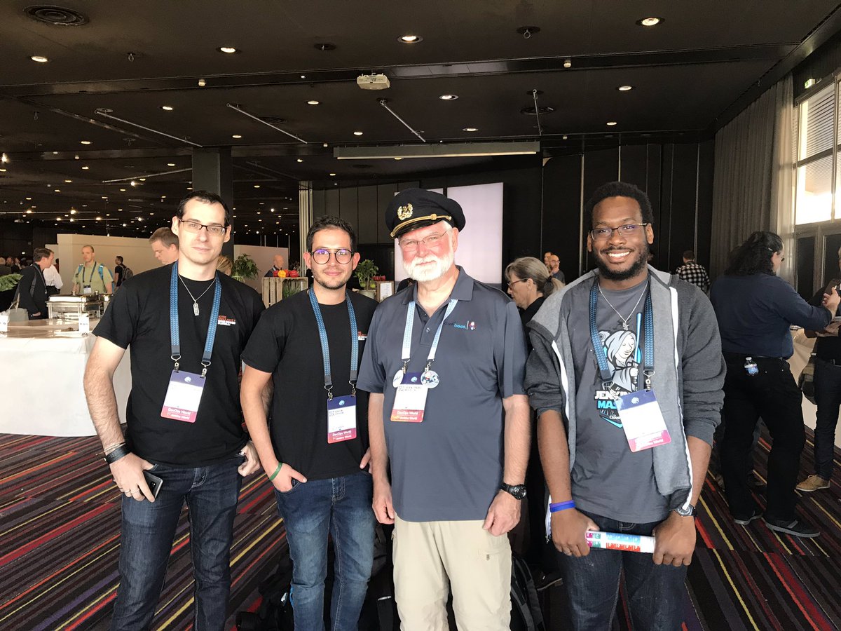 raf_brahim's tweet photo. Last day at the #DevOpsworld with @CloudBees captain @JM_Meessen #lastnicedayatnice #FinaxysGoesToDevOpsWorld https://t.co/hPhZ2Rb1NZ