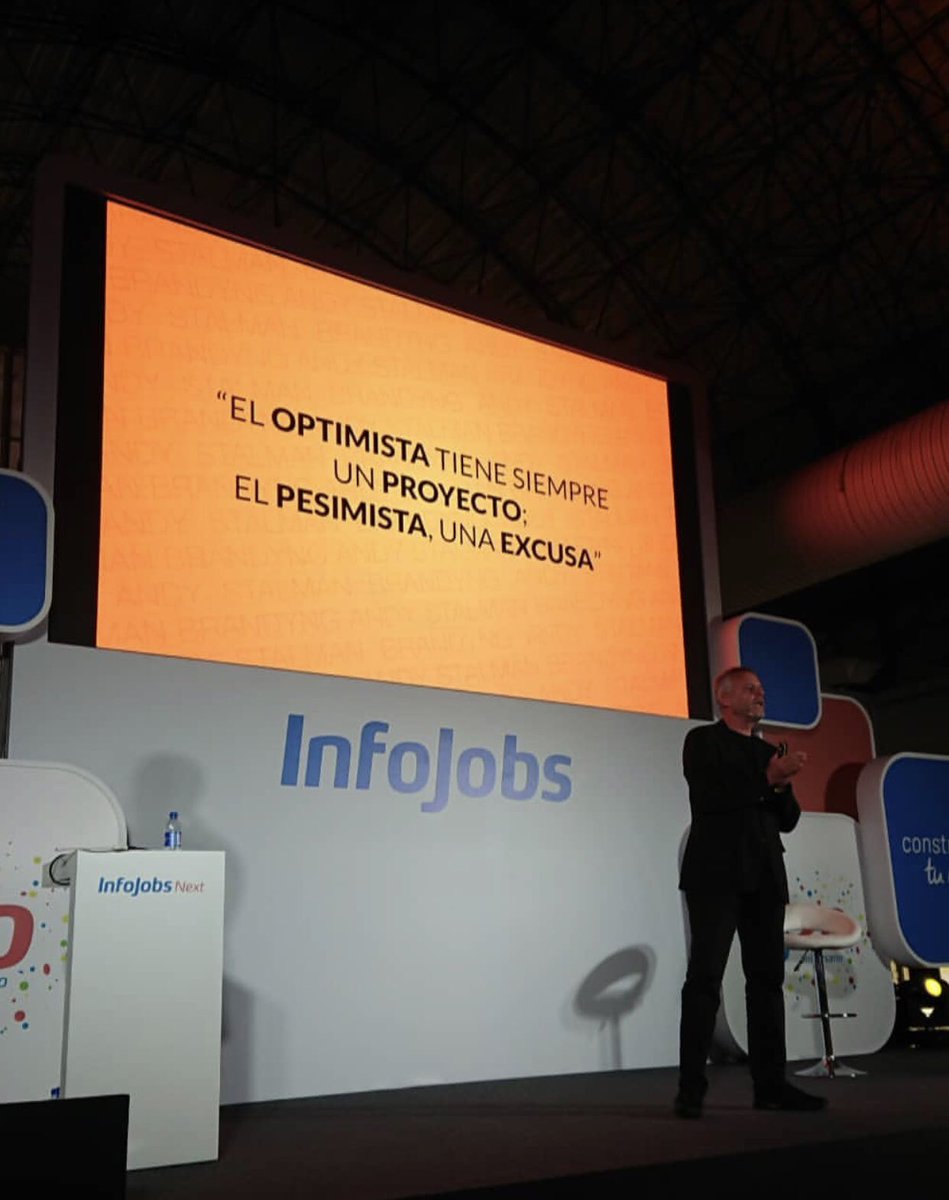 GroupBernal's tweet photo. Un placer escuchar hablar a Andy Stalman en #infojobsnext sobre reputación, brANDYing y confianza.
“Un pájaro posado en la rama de un árbol nunca tiene miedo de que la rama se rompa, porque su confianza no está en la rama, sino en sus propias alas” https://t.co/ZicgZu8Gid