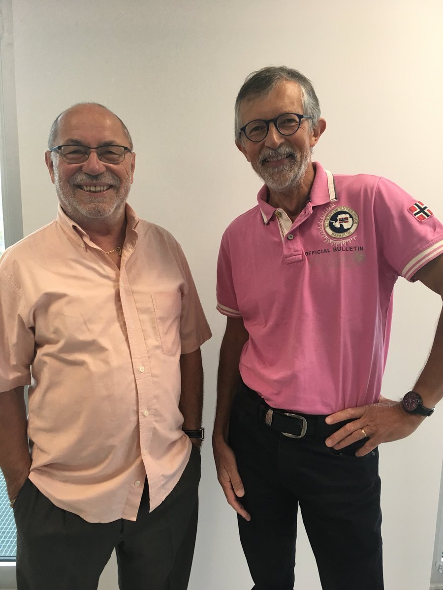 EoliaGrlt's tweet photo. #AXAAtoutCoeur #octobrerose2018 mobilisation sur Isneauville ! https://t.co/0l3l8s6Xjv