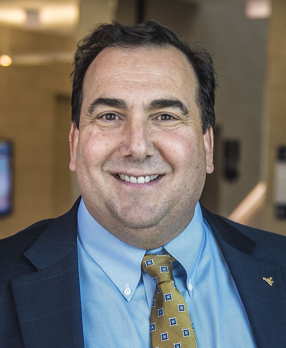 iastate_cals's tweet photo. #CALSwelcome to Daniel Robison, selected as the next endowed dean of #ISUCALS and the Iowa Agricultural and Home Economics Experiment Station! Robison will begin his tenure @IowaStateU by March 31, 2019. #CALSproud https://t.co/302ShdLGIp https://t.co/4g7OK3efog
