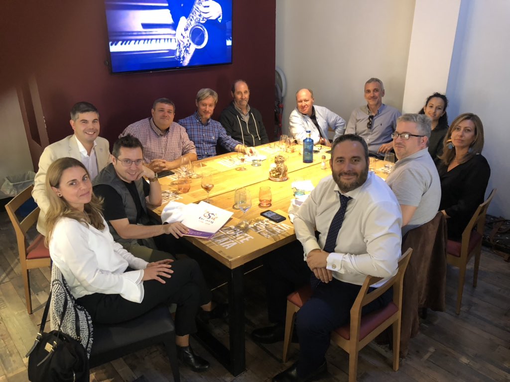 sergiomartin's tweet image. Ya en #Salamanca con @alumni_usal @usal #AlumniEspaña2018 para participar en el XXII ENCUENTRO @AlumniEspana com @albertoalonsogv @AlumniSAUJI @uhufrancis @Mariarizzos